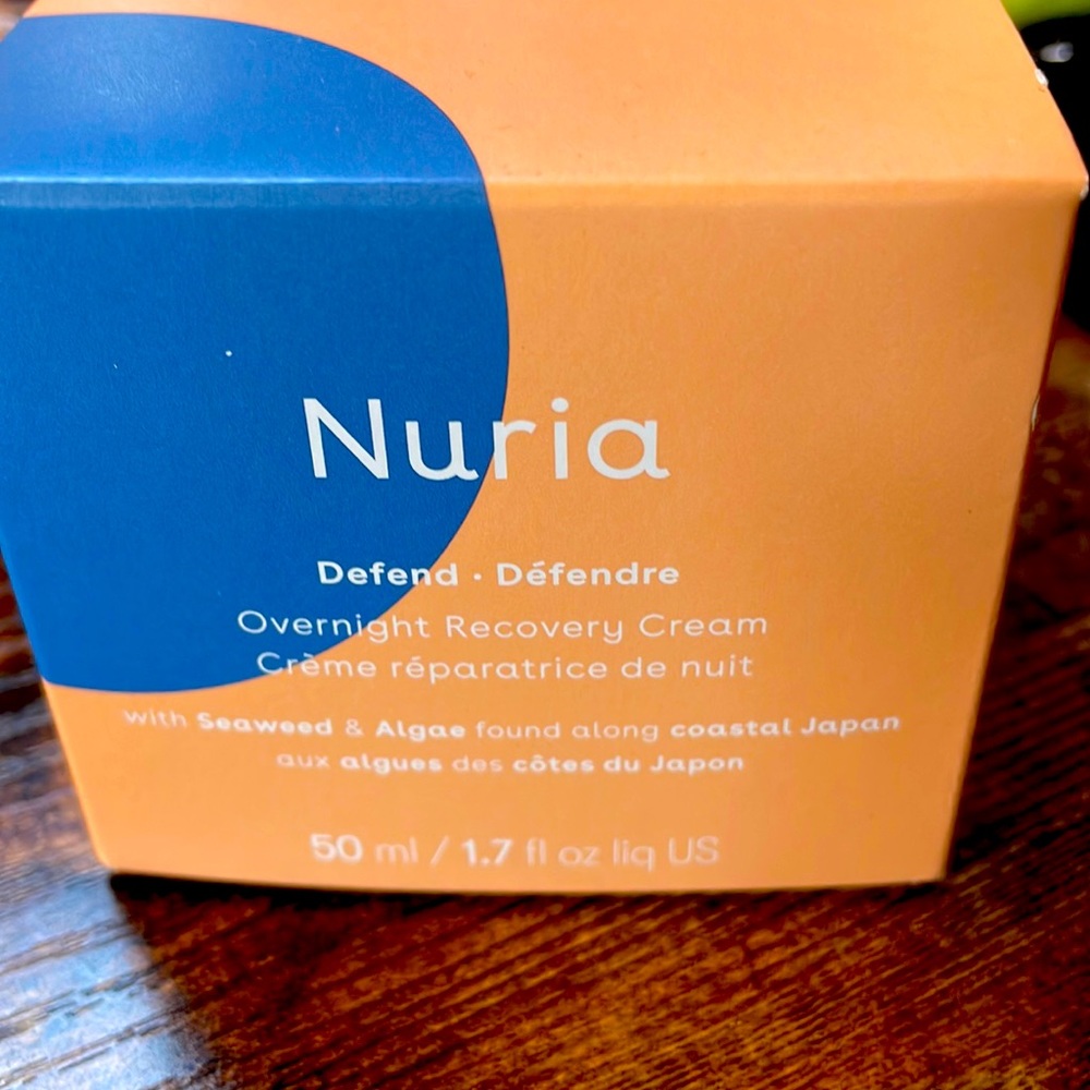 Nuria overnight cream